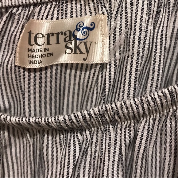 Cute Striped Top - Picture 5 of 5